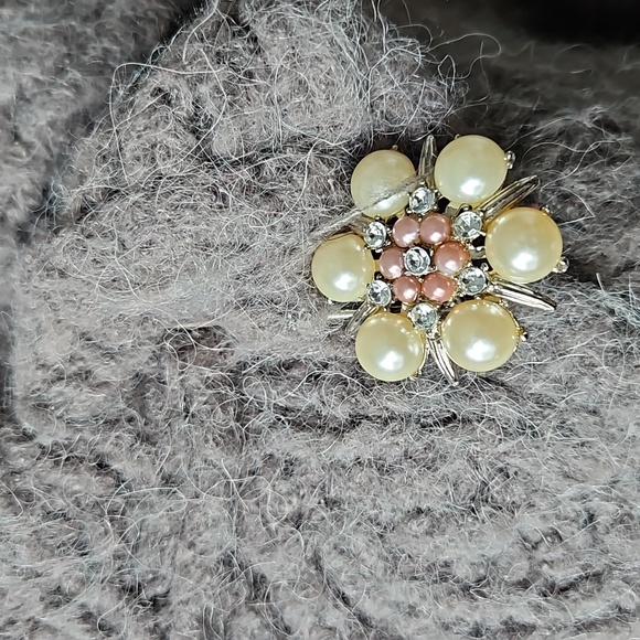 KENSIE Shawl/Wrap sweater - Picture 2 of 6